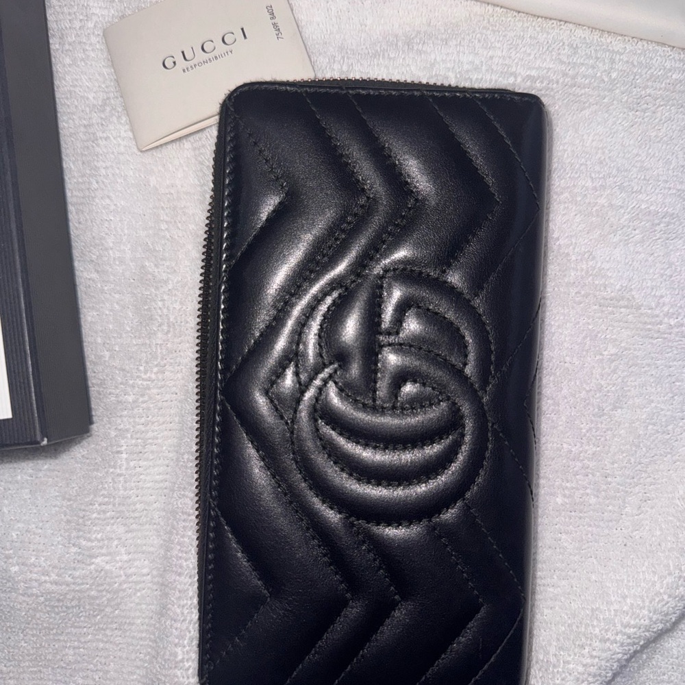 Gucci marmont zip around wallet - Picture 5 of 5